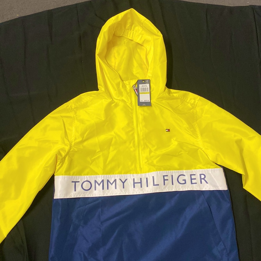 TOMMY HILFIGER
BIG KIDS' POPOVER JACKET - Picture 4 of 6
